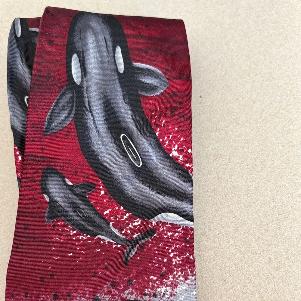 Wild Kingdom Orca Whale Print Novelty 100% Silk Necktie Grey, Black, and Red